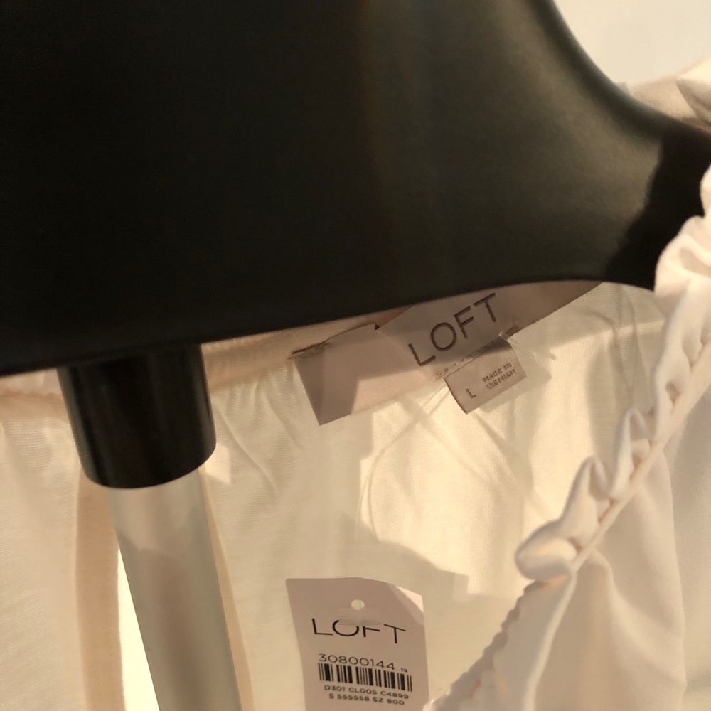 Ann Taylor Loft mixed media ruffle shell NWT - Picture 3 of 3